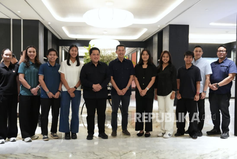 tim bulu tangkis - ilustrasi berita Erick Thohir Beri Semangat kepada Tim Bulu Tangkis Menuju Asian Games 2026